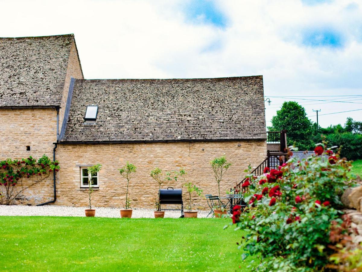 Villa Hayloft At Newbarn Farm Chipping Norton Exterior foto